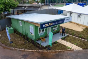 Inaugura a casa sustentável de madeira engenheirada montada na Expo Umuarama