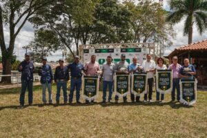 Nelore Pintado movimenta pista e consagra campeões na Expo Umuarama